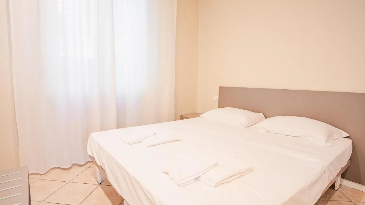 Sweet Lake Apartment - Italian Homing Σιρμιόνε Ιταλία